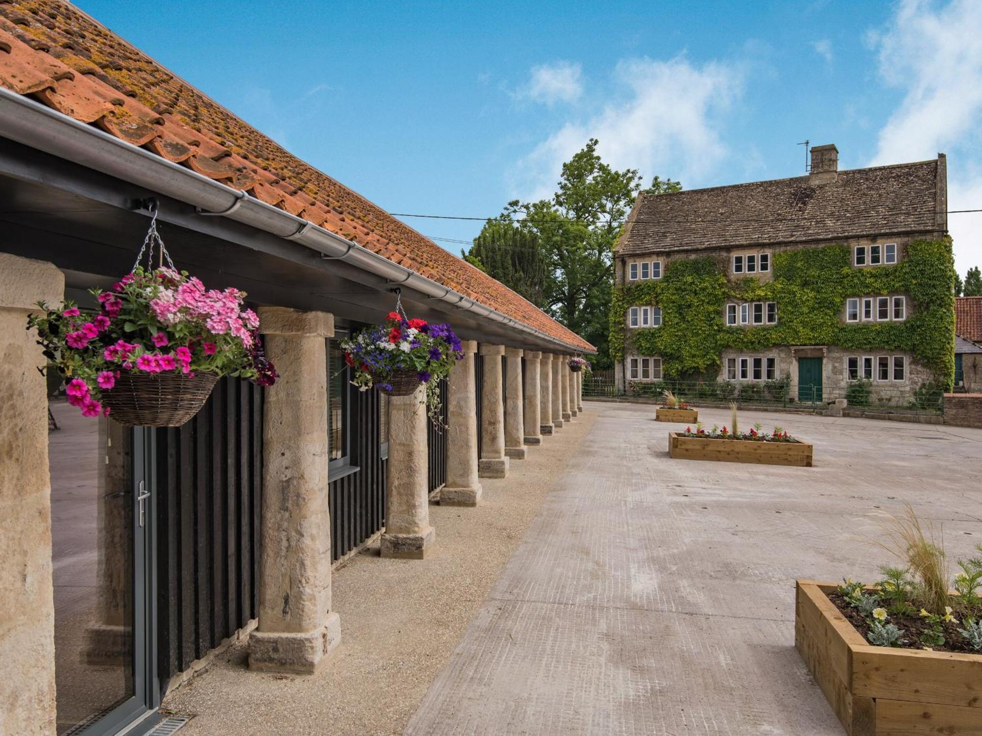 The Oak Villa Wingfield  Exterior photo